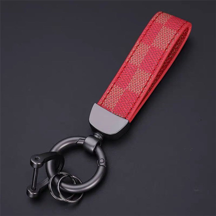 Luxury Leather & Metal Keychain – A Statement of Sophistication