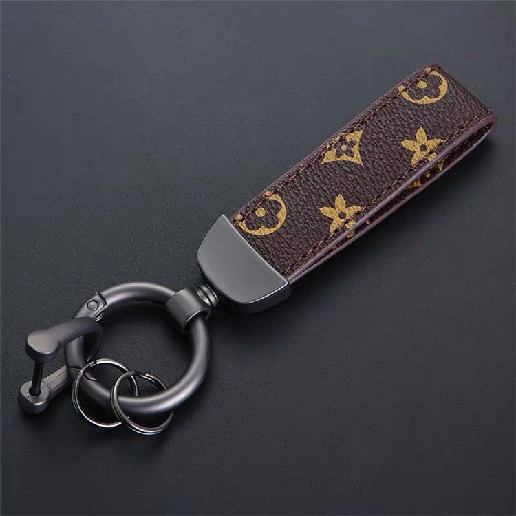Luxury Leather & Metal Keychain – A Statement of Sophistication