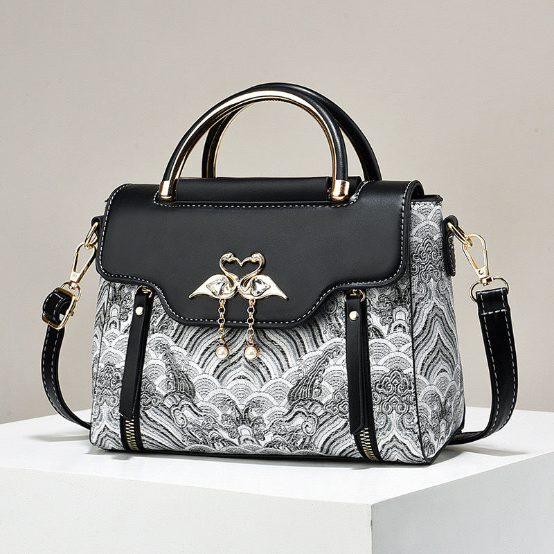 Chinese Style Embroidery Women's Handbag – A Statement of Elegance