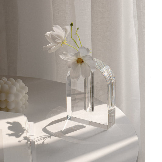 Luxe Crystal Vase – The Pinnacle of Modern Elegance